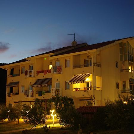 Hotel Zlatni Lav Martinšćica Εξωτερικό φωτογραφία