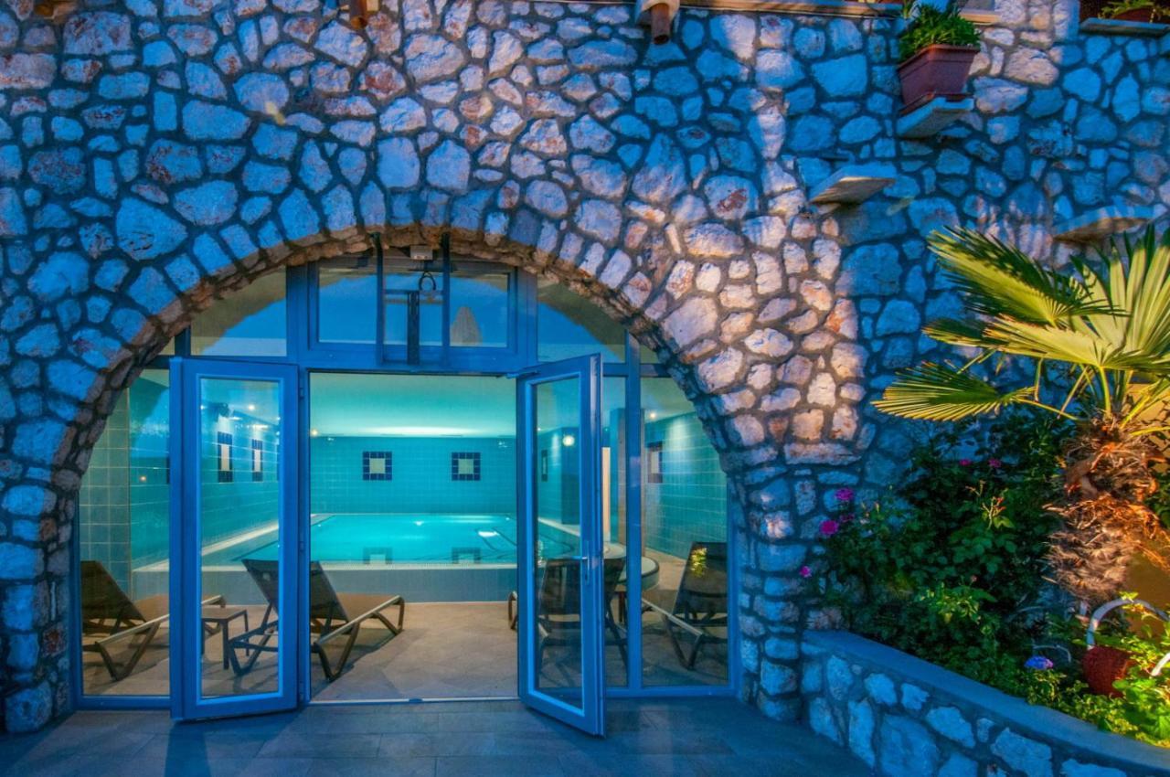 Hotel Zlatni Lav Martinšćica Εξωτερικό φωτογραφία