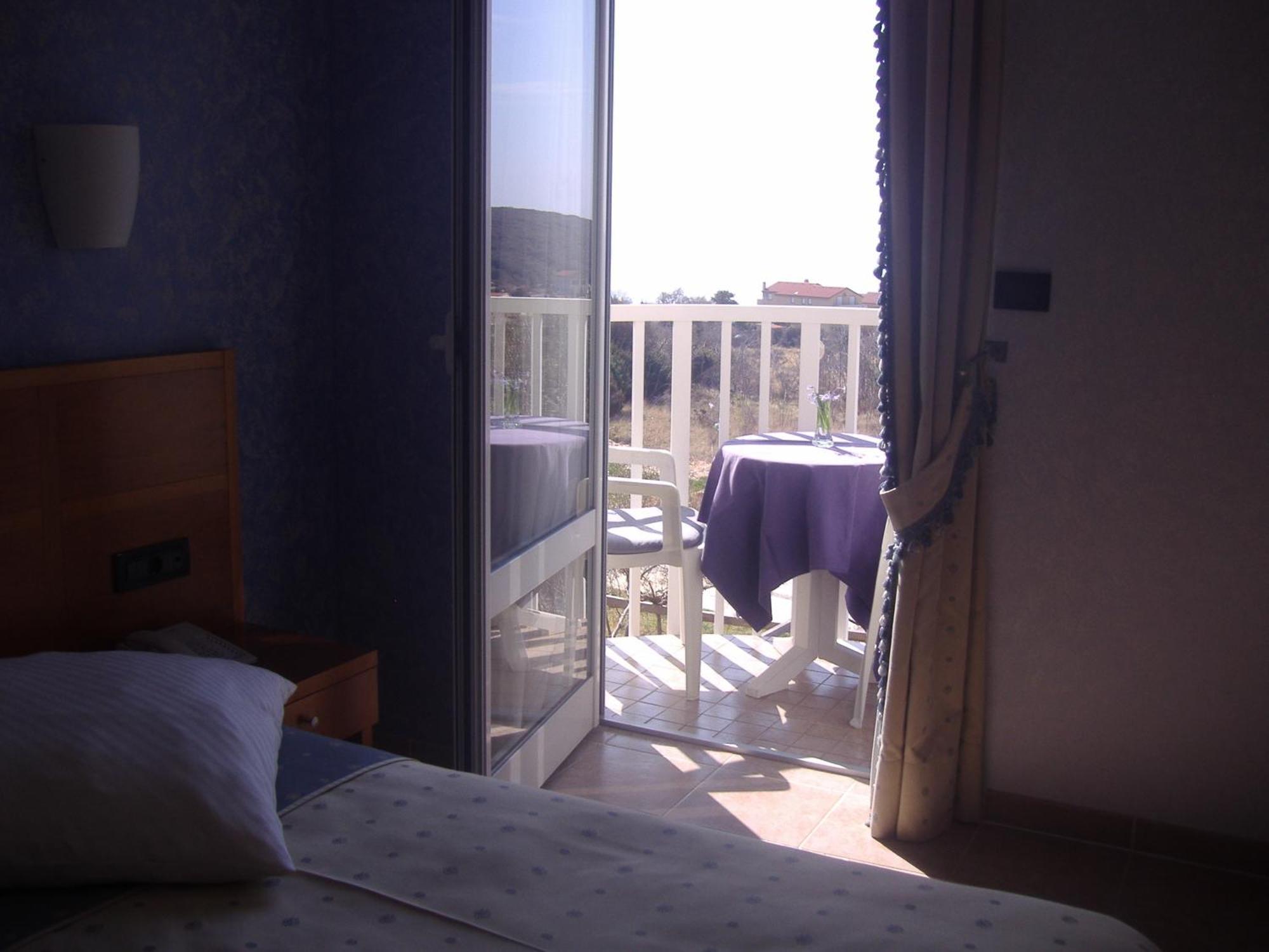 Hotel Zlatni Lav Martinšćica Εξωτερικό φωτογραφία
