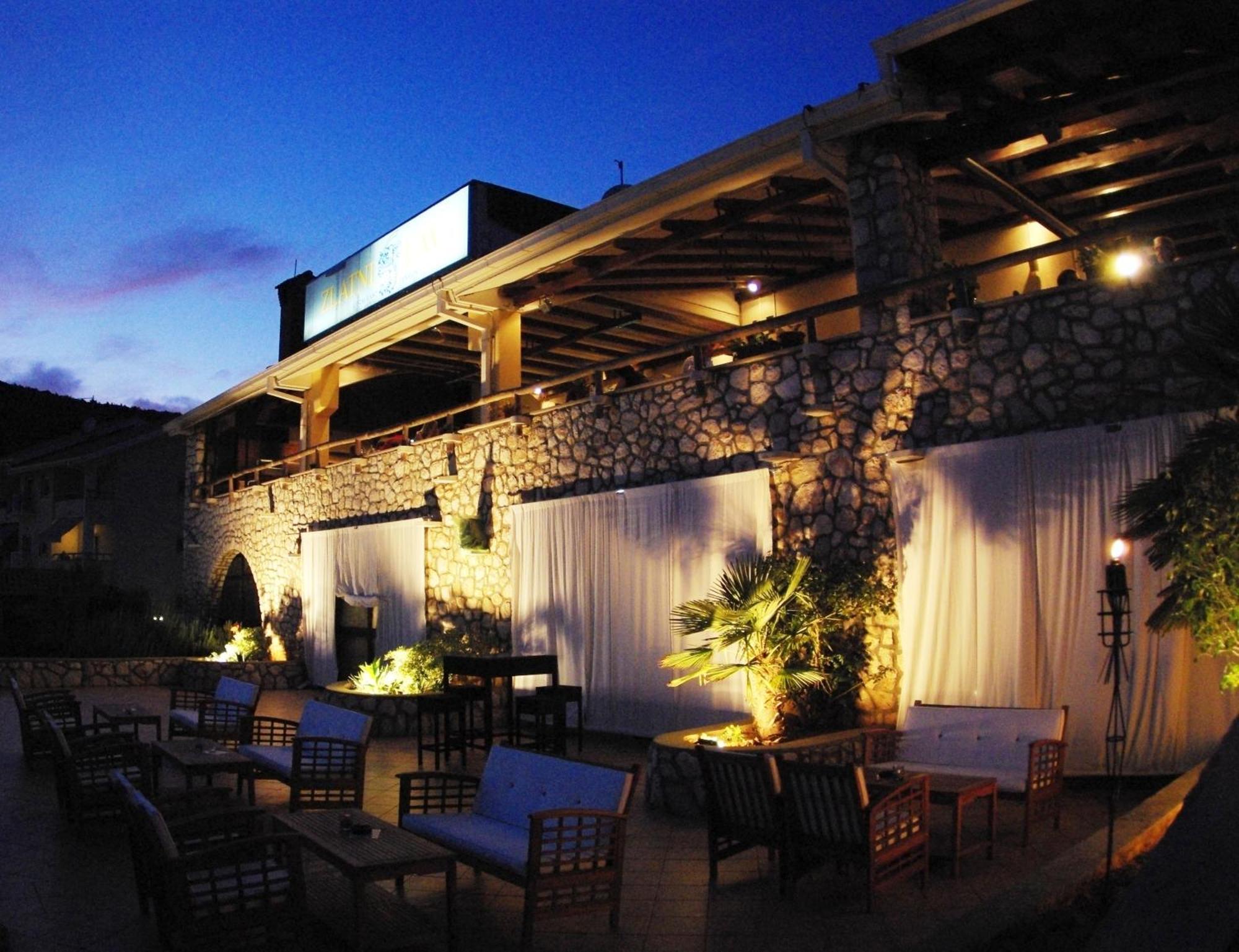 Hotel Zlatni Lav Martinšćica Εξωτερικό φωτογραφία