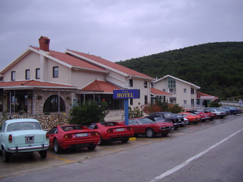 Hotel Zlatni Lav Martinšćica Εξωτερικό φωτογραφία